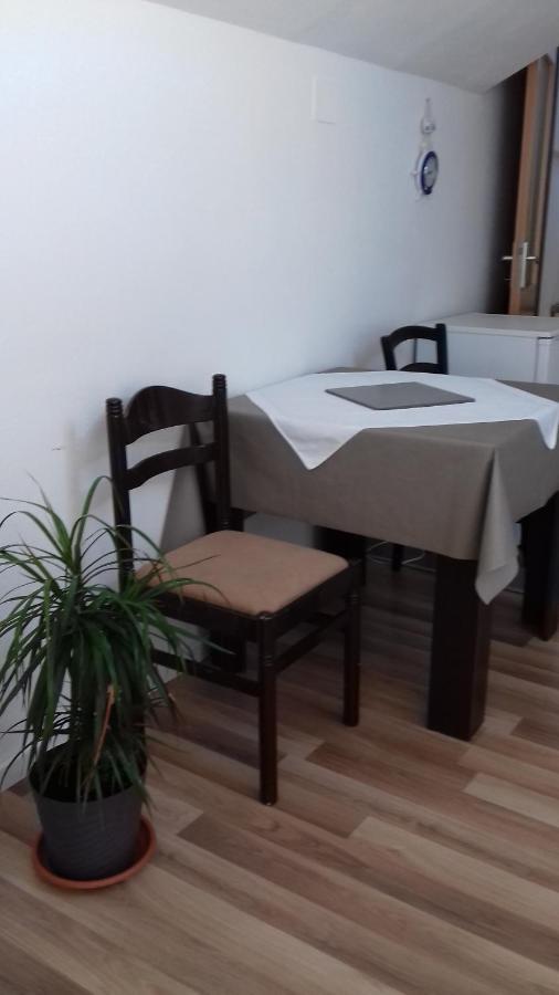 Apartments Mime - Small House Водице Екстериор снимка