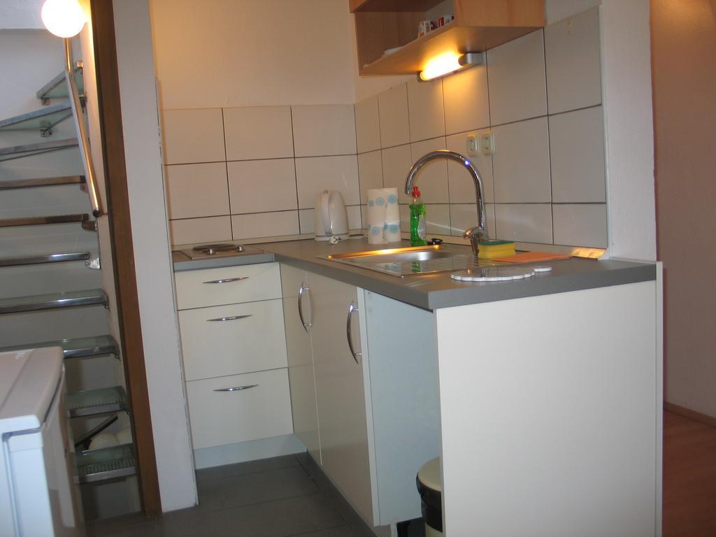 Apartments Mime - Small House Водице Екстериор снимка